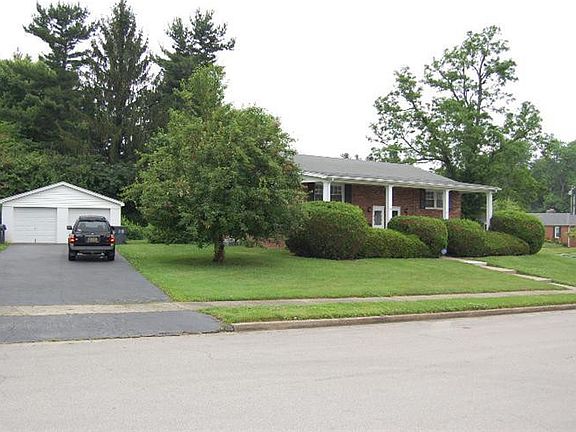 2nd image of 264 Fontaine Cir #266