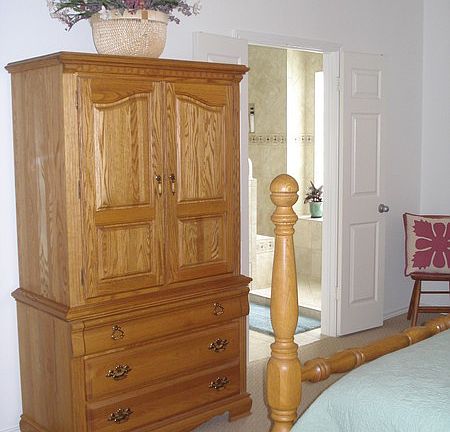 4th image of 2111 Mollys Way Dr