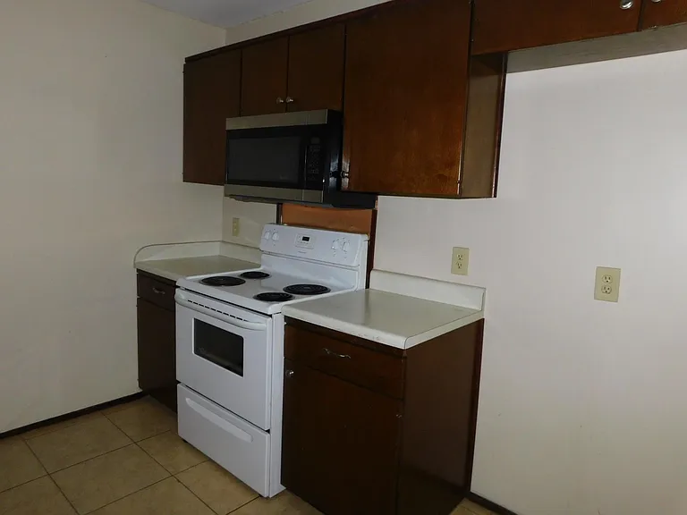 2513 McGregor Dr — Photo 11
