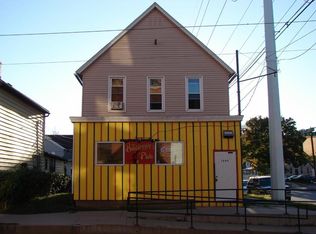 1689 Elm St, Dubuque, IA 52001