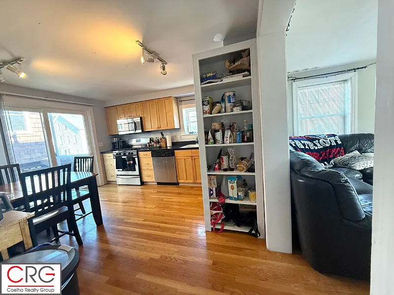 Building Photo - 111 L St #1
