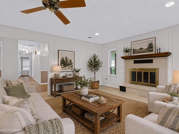 4th image of 520 Dogwood Ln