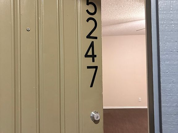 2nd image of 5247 Meadow Rise