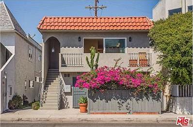 1st image of 818 Pacific Ave