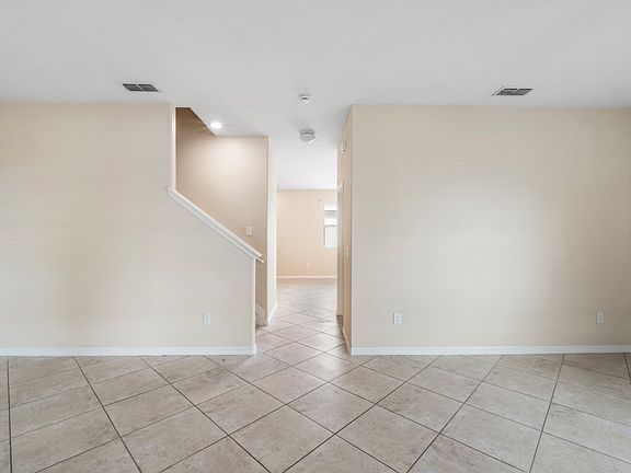 4th image of 12813 Gracehill Ln