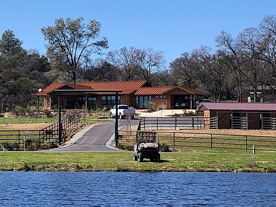 1st image of 1416 Lakeside Dr #0