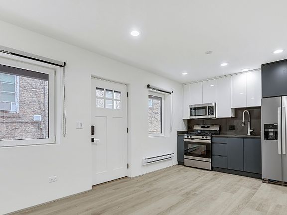 3rd image of 1025 N Harlem Ave #2