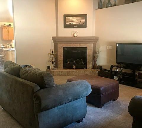 4th image of 2393 Oakwood Dr