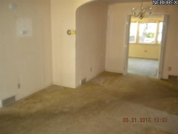 3rd image of 2129 14th St