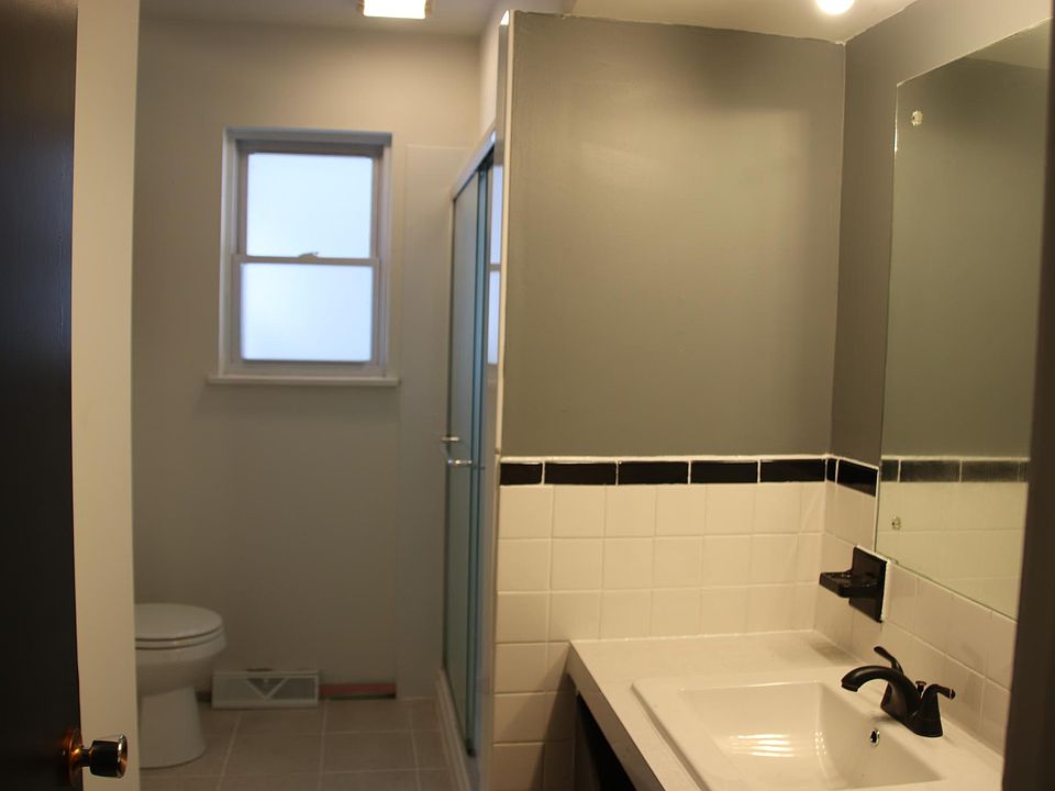 Upstairs bathroom