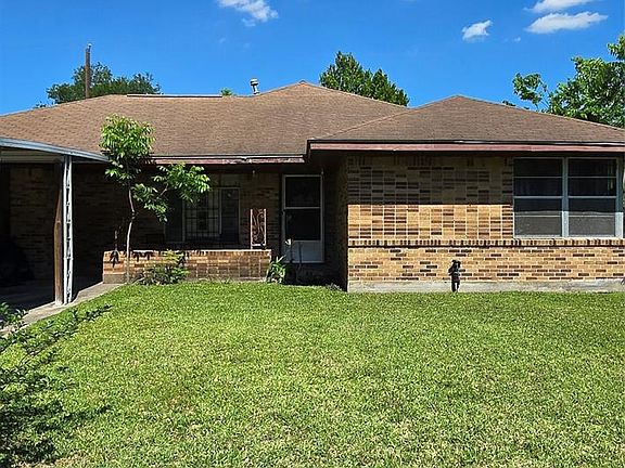 3rd image of 10134 Bretton Dr