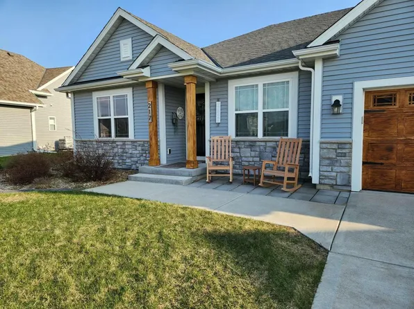 217 Countryside DRIVE, Slinger, WI 53086