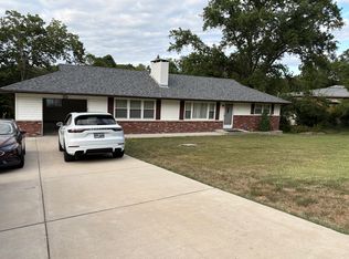 10111 Schuessler Rd, Saint Louis, MO 63128