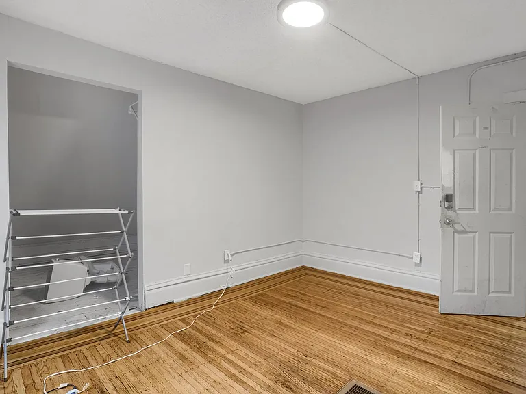 1316 7th St SE — Photo 31