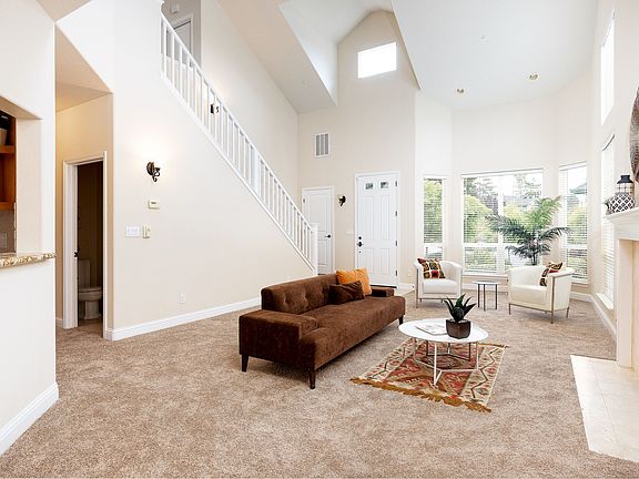 5th image of 105 Santina Ct