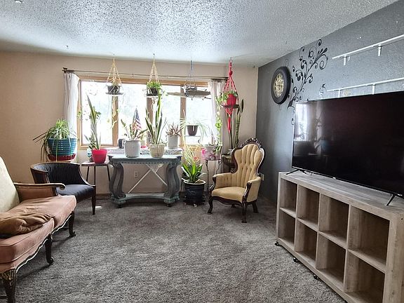 5th image of 977 Shinagle Dr
