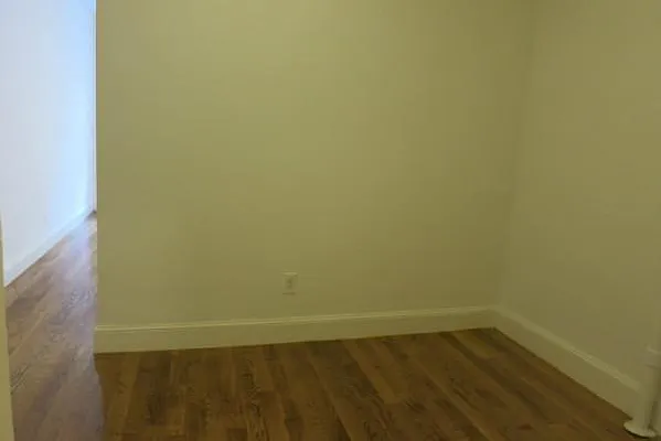 Rented by Manhattan Best Realty, Inc. | media 24