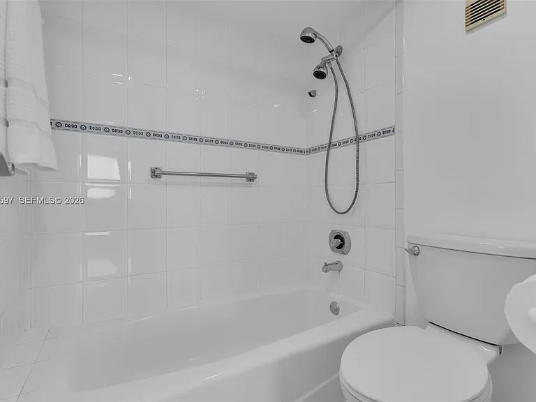 2333 Brickell Ave #1109 — Photo 25