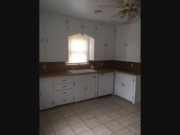 3rd image of 1110 NW Cherry Ave