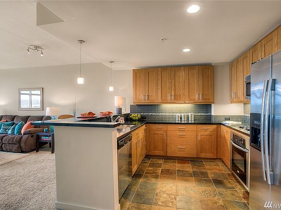 4th image of 1515 Dock St Unit 715
