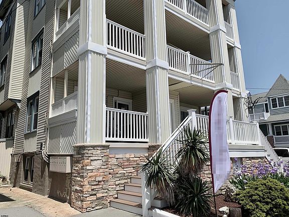2nd image of 1122 Ocean Ave APT 2