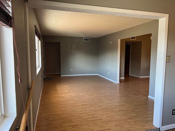 3rd image of 502 Carmen Pl