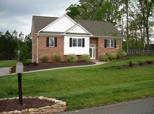 321 Donnell Ct, Lexington, NC 27295