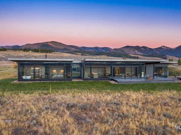 1130 Shaw Mesa Dr, Stanley, ID 83278
