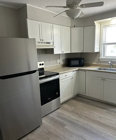 110 W Crocus Rd #2 — Photo 1