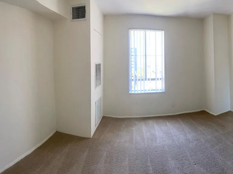 357 S Curson Ave #9 — Photo 5