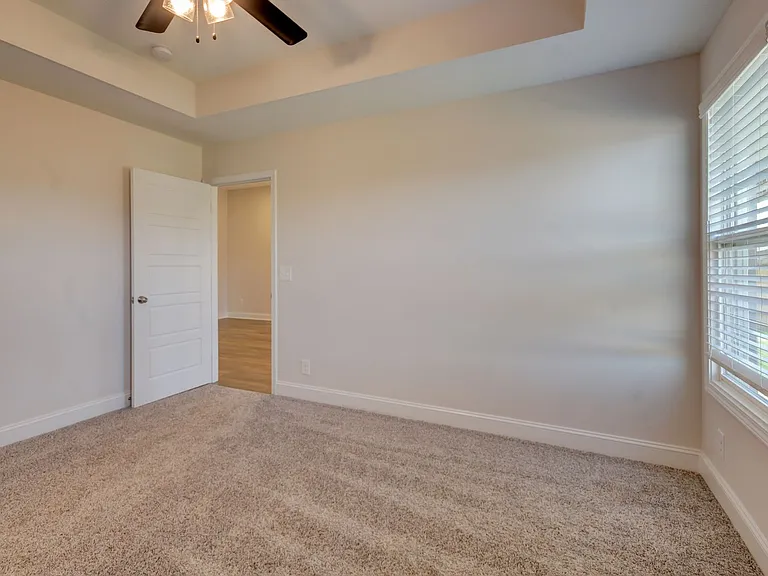 196 Donegal Dr — Photo 12