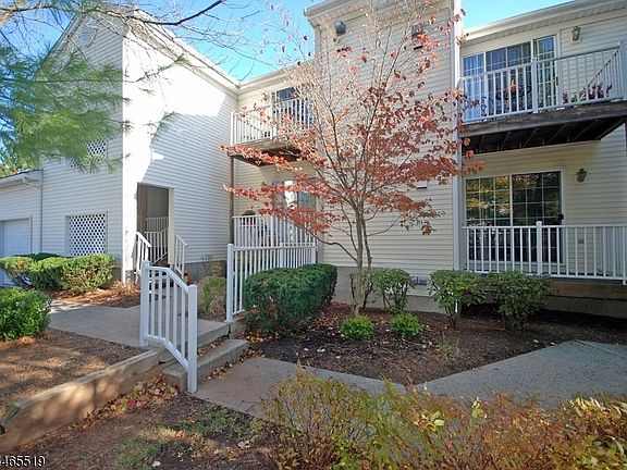 2nd image of 77 Potomac Dr