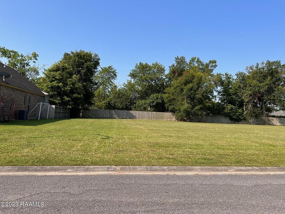 1st image of 307 Sanctuary Ln