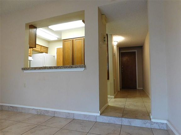 5th image of 2725 Santa Fe St APT A