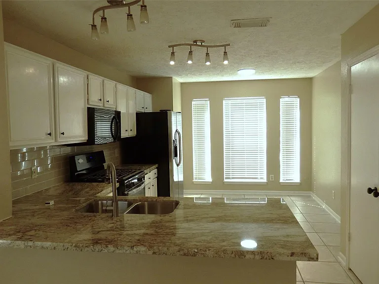 14715 Cypress Green Dr — Photo 3