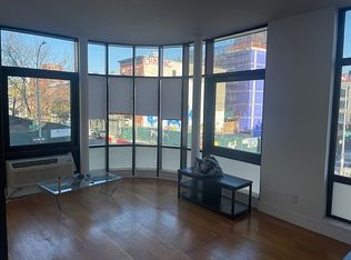 255 Berry St APT 2B, Brooklyn, NY 11249