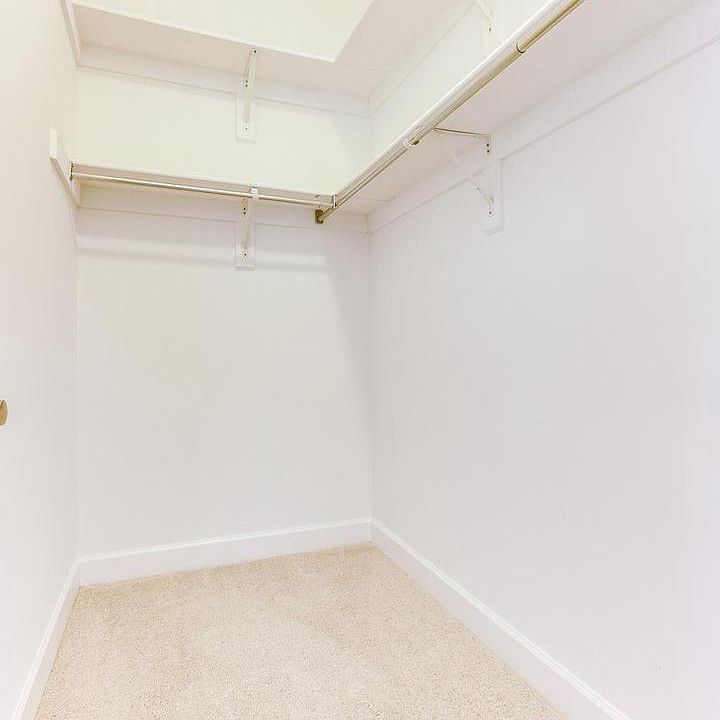 1st image of 3911 Maximilian Ct