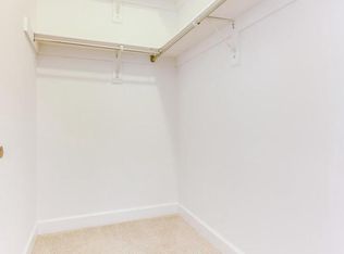3911 Maximilian Ct, Fairfax, VA 22033