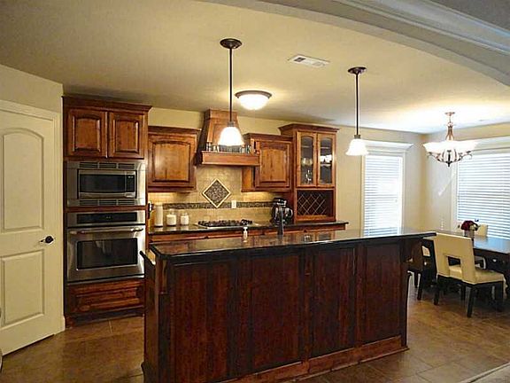 5th image of 3002 N 15th Pl
