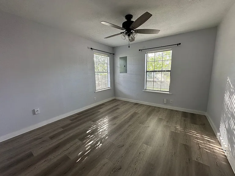 4412 Gillis Street — Photo 21