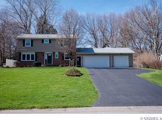 64 Ross Brook Dr, Rochester, NY 14625