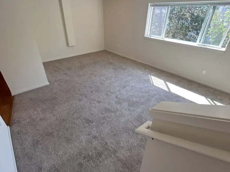 Kendal Court Apartments, 2 Bedroom, 1 Bathroom Apartments for Rent! — Photo 58