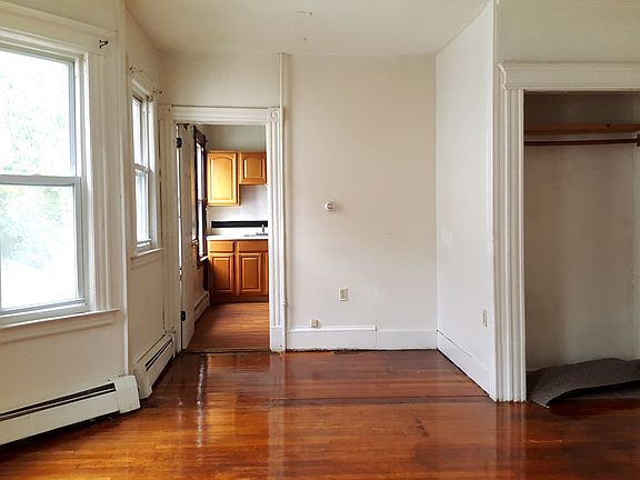 Eating Area/With Large Closet