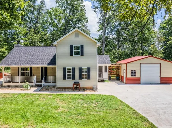 1896 Duffy Grizzle Rd, Dahlonega, GA 30533