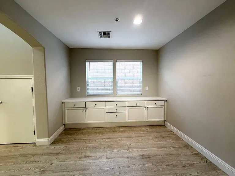 9169 Conquest Ct — Photo 5
