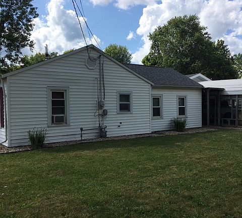 3rd image of 5003 W Scholl Ct