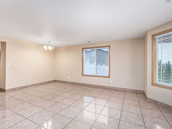 3rd image of 4119 Bond Ln