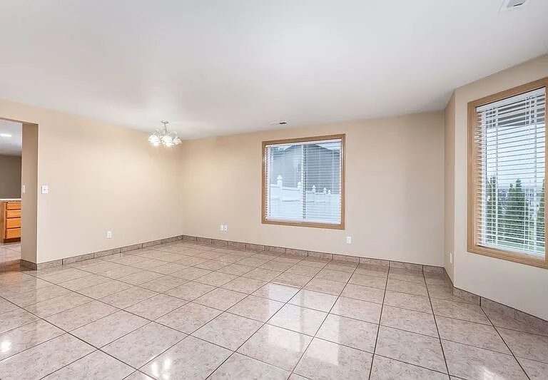 4119 Bond Ln — Photo 3