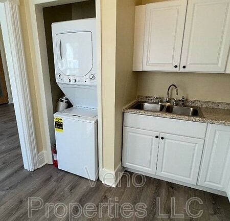 5th image of 66 Van Buren St Floor 1
