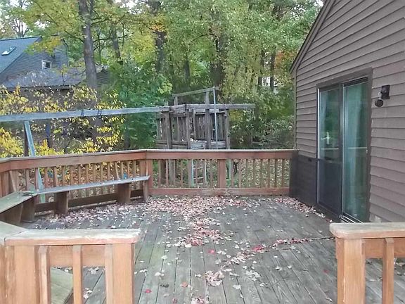 4th image of 210 Woodscape Dr
